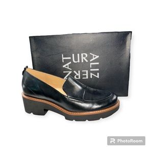 Women Naturalizer Loafer